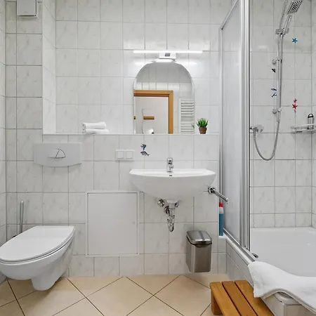 Am Kuestenwald, Whg 2 Og Appartement Zinnowitz